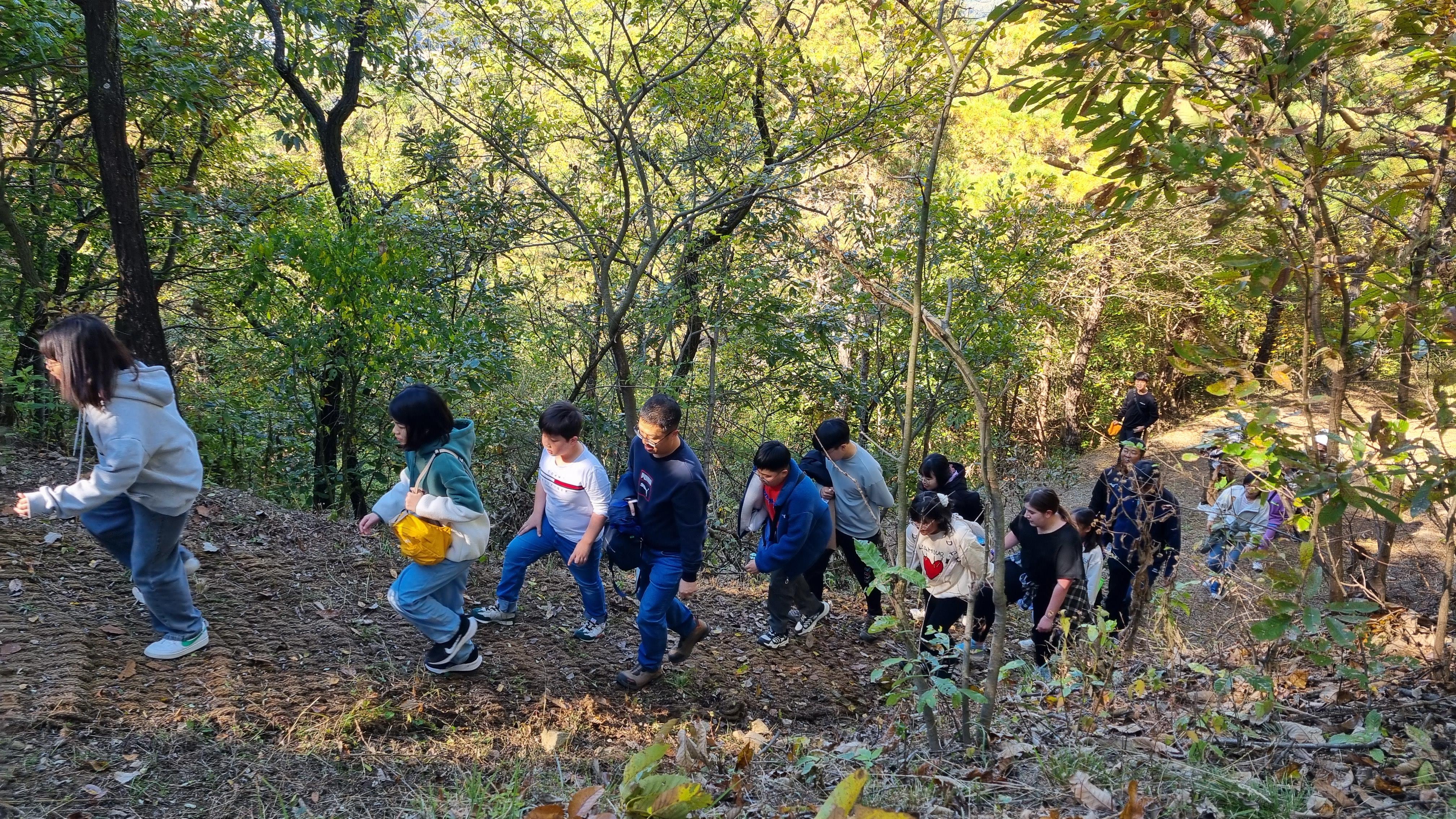 초계초교육공동체와함께하는등반02.jpg